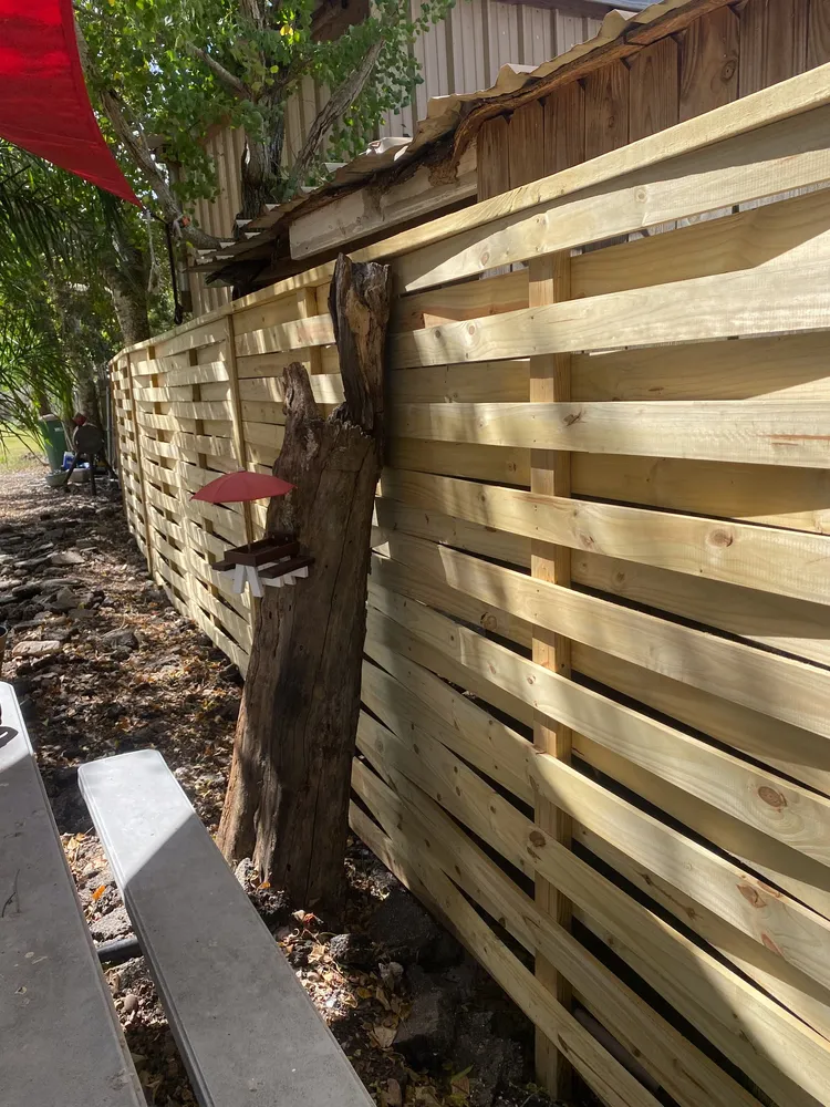 Wood Fence project photo 4 in Victoria County, TX
