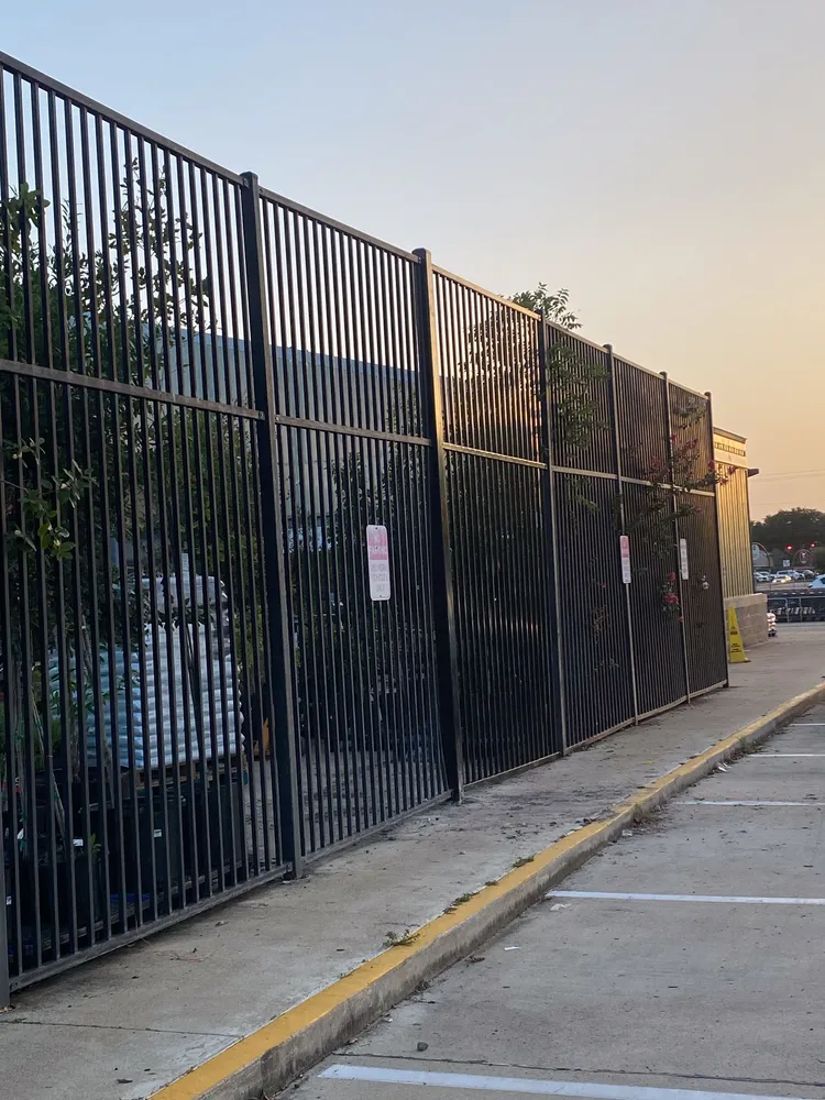 Aluminum Fence project photo 6 in Victoria County, TX