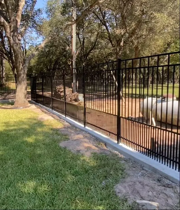 Aluminum Fence project photo 3 in Victoria County, TX